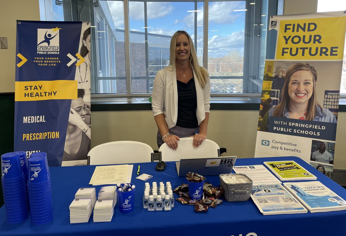 lcooper0410's tweet photo. Meeting some amazing lion graduates at the Missouri Southern’s Education Career Fair today to join the SPS team! @officialSPS https://t.co/aD1lmQdYGg