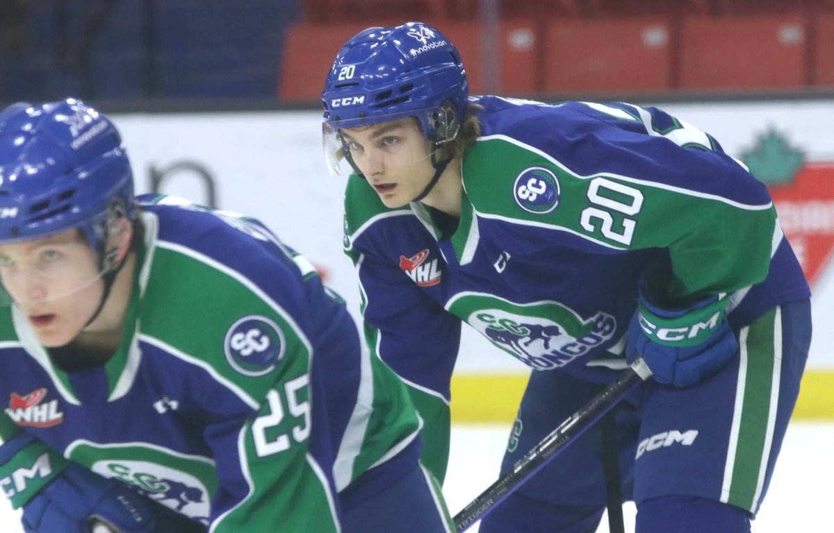 thebrandonsun's tweet photo. Braeden Lewis might want to consider offering lifestyle advice when his hockey career is over. #bdnmb https://t.co/8X0YHI6v0z https://t.co/detTKjEkJ7