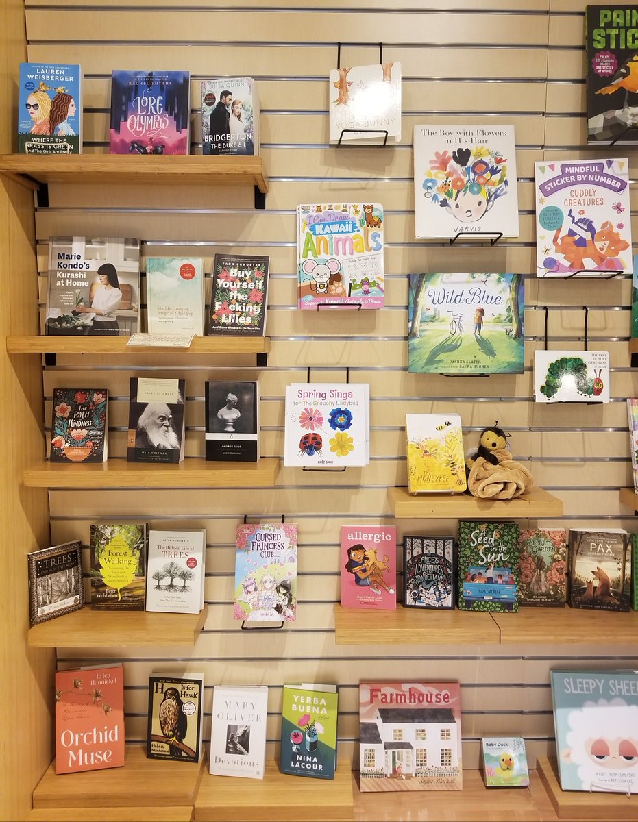 Who's ready for #spring? 🙋‍♀️ #WhatsUpWednesday #independentbookstore