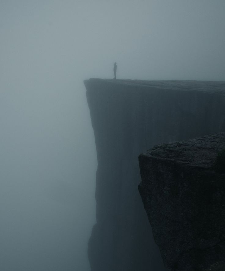 Söylesene kalbim; 
"Bu çağ kaç defa yaraladı seni en derinden."