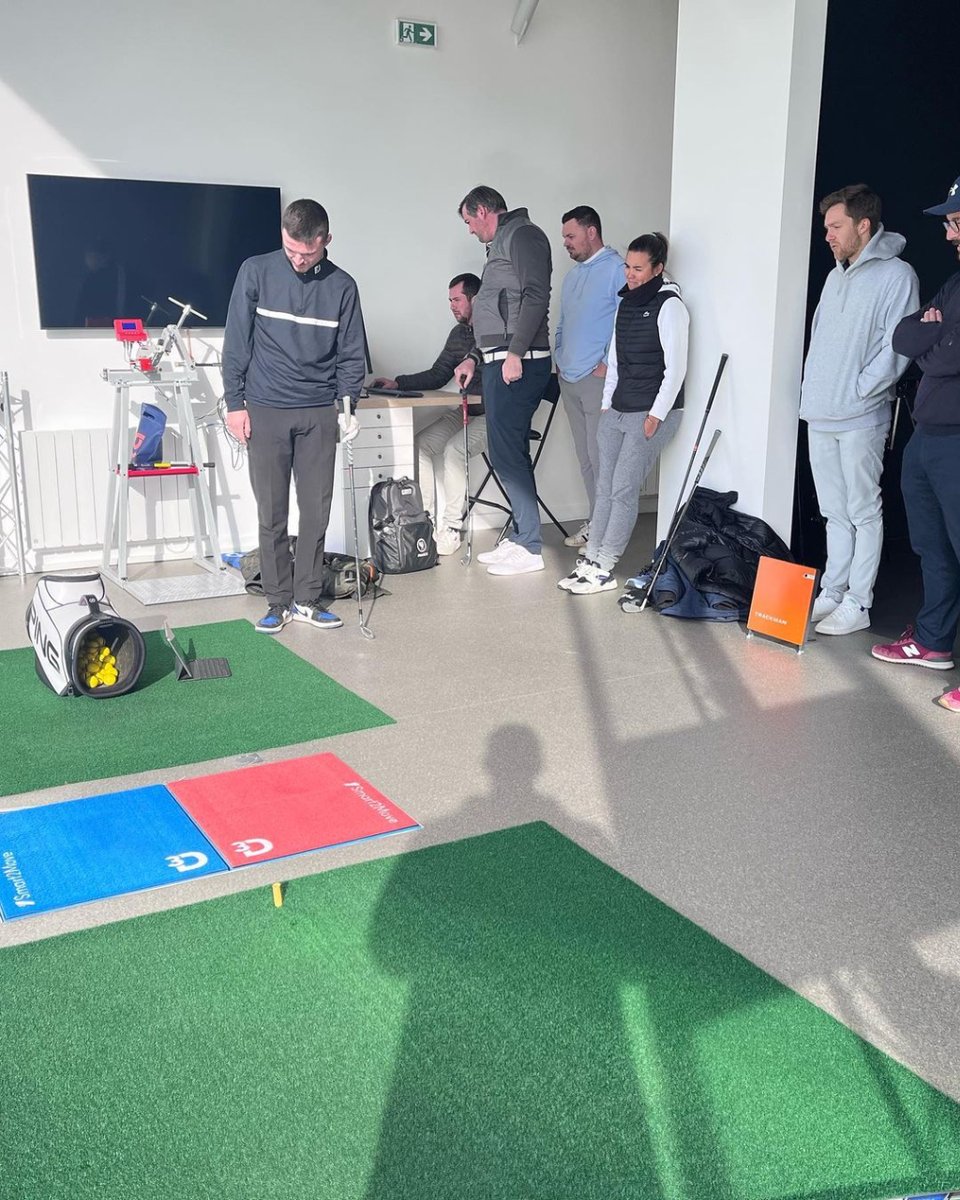 Smart2MoveAG's tweet image. 📸 @thomasbregeon
Journée de Formation avec les DE (Diplôme Entraîneur): Travail sur les plaques de Force 3D

#forceplates #groundforce #golfinstructor #golfswing #golftrainingaids