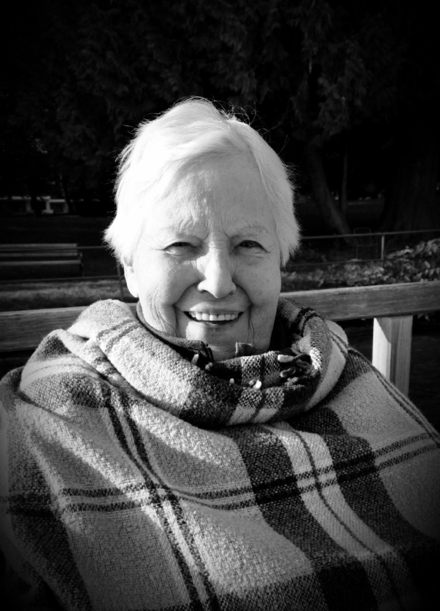 CLaudia_C2 tweet media