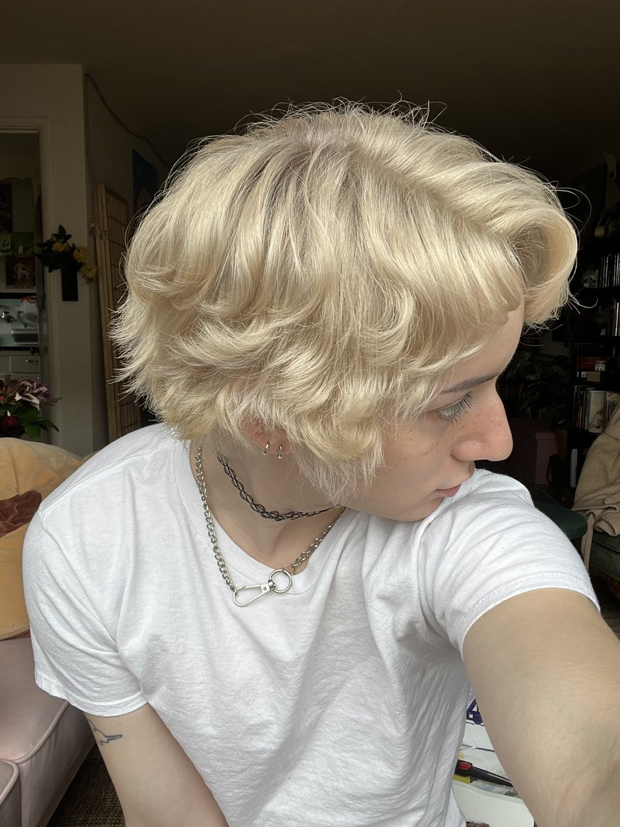 Spencer_sunboy's tweet photo. Got my roots redone and decided to go lighter, but I’m not sure it’s as flattering as the darker blond I had before 😅 https://t.co/Q6NgSHjjwv