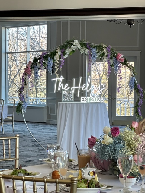 TheRoyalFoxCC's tweet photo. Check out this stunning bridal shower held at the Royal Fox Country Club! If you're considering hosting your own event there, be sure to visit their website at https://t.co/5QsR75vxW7 https://t.co/0uFrHdCdNK