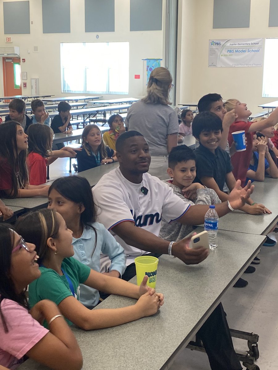 Melissa DiPasquale tweet media