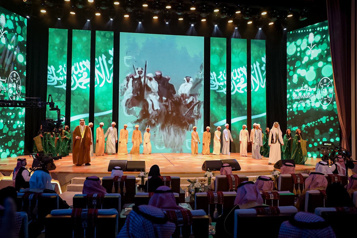 moe_gov_sa's tweet photo. برعاية سمو أمير منطقة الرياض.. وحضور معالي وزير التعليم.. #وزارة_التعليم تحتفل بمناسبة #يوم_التأسيس، وتُقيم معرضًا للفنون البصرية، وعددًا من الفعاليات التي تجسّد تاريخ المملكة.
 #يوم_بدينا 
https://t.co/DfgjSCYS06 https://t.co/SY8wEWAGEM