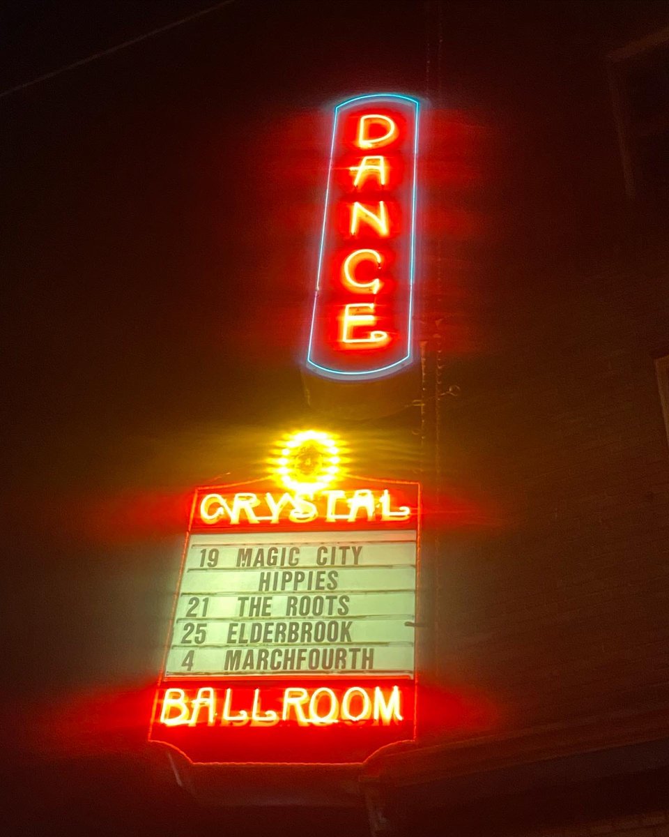 Podioslave's tweet photo. Nate caught @theroots last night in the other Portland #pdx @CrystalPortland #theroots #crystalballroom #floatingfloor #therootscrew https://t.co/hospXFN2xA