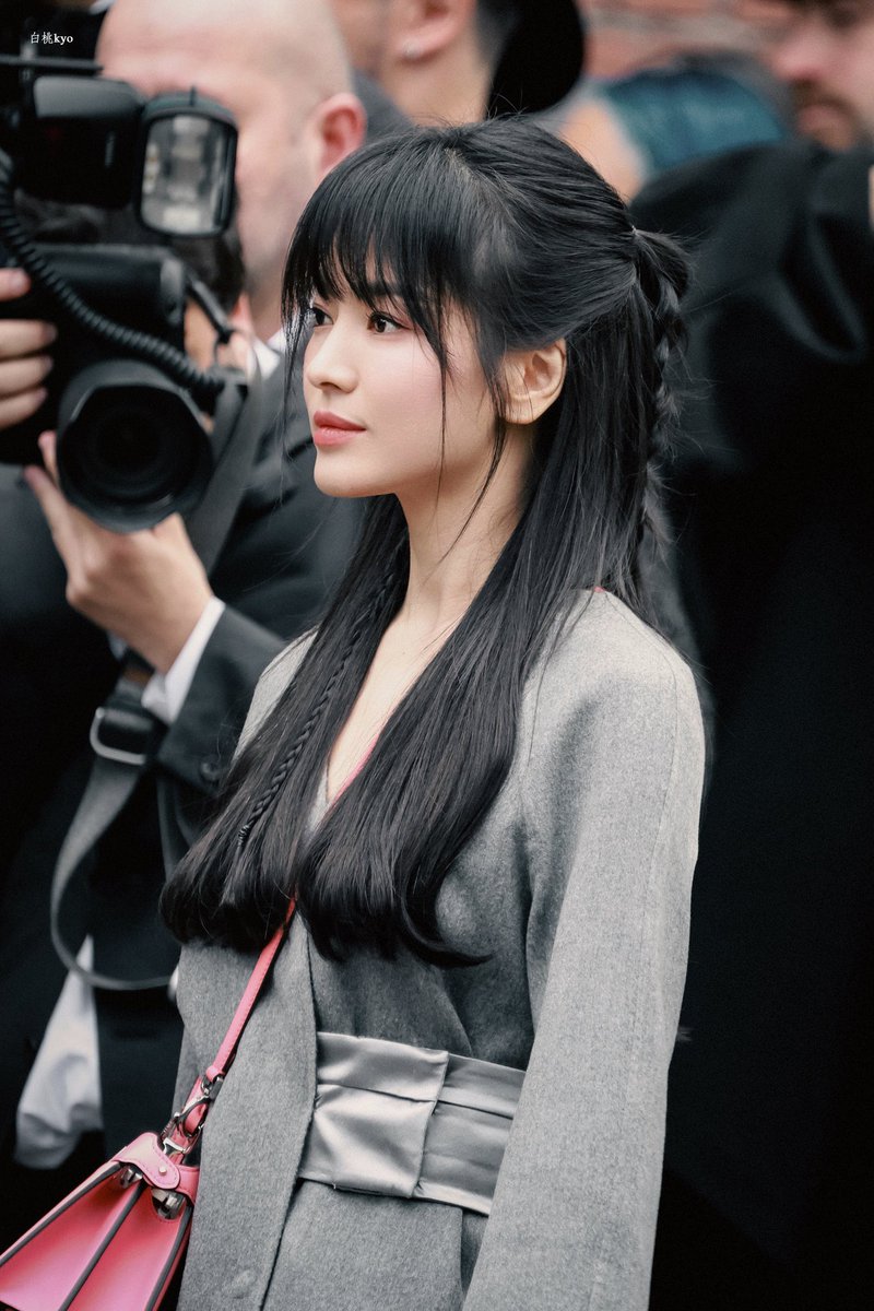 song hye kyo at the #FENDIFW23 fashion show