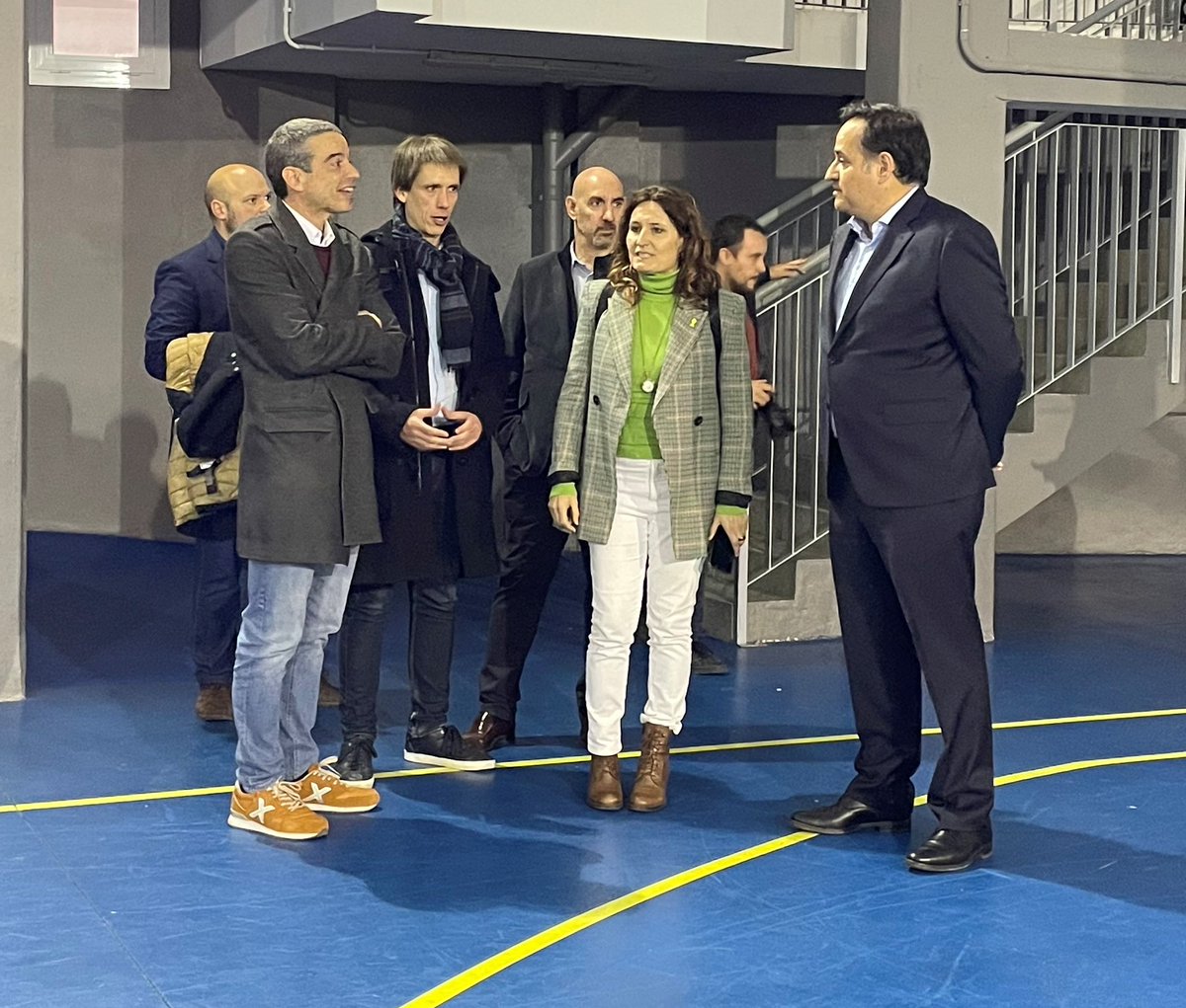 ArrelsMasoBove's tweet photo. Avui ha visitat @ArrelsEsperanca la consellera @LauraVilagra i el tinent d’alcalde @alex_montornes per conèixer l’escola i la tasca que fa @basquetllefia https://t.co/2yQ5JrkENk https://t.co/1pnOEMMISC