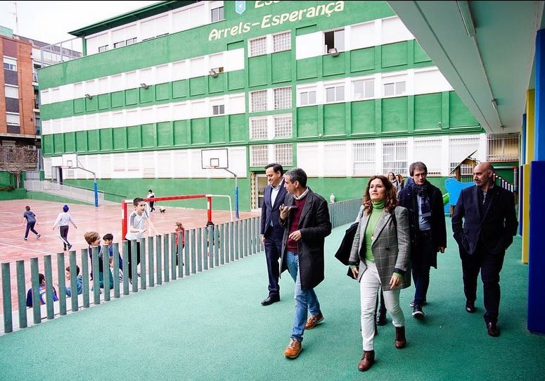 ArrelsMasoBove's tweet photo. Avui ha visitat @ArrelsEsperanca la consellera @LauraVilagra i el tinent d’alcalde @alex_montornes per conèixer l’escola i la tasca que fa @basquetllefia https://t.co/2yQ5JrkENk https://t.co/1pnOEMMISC