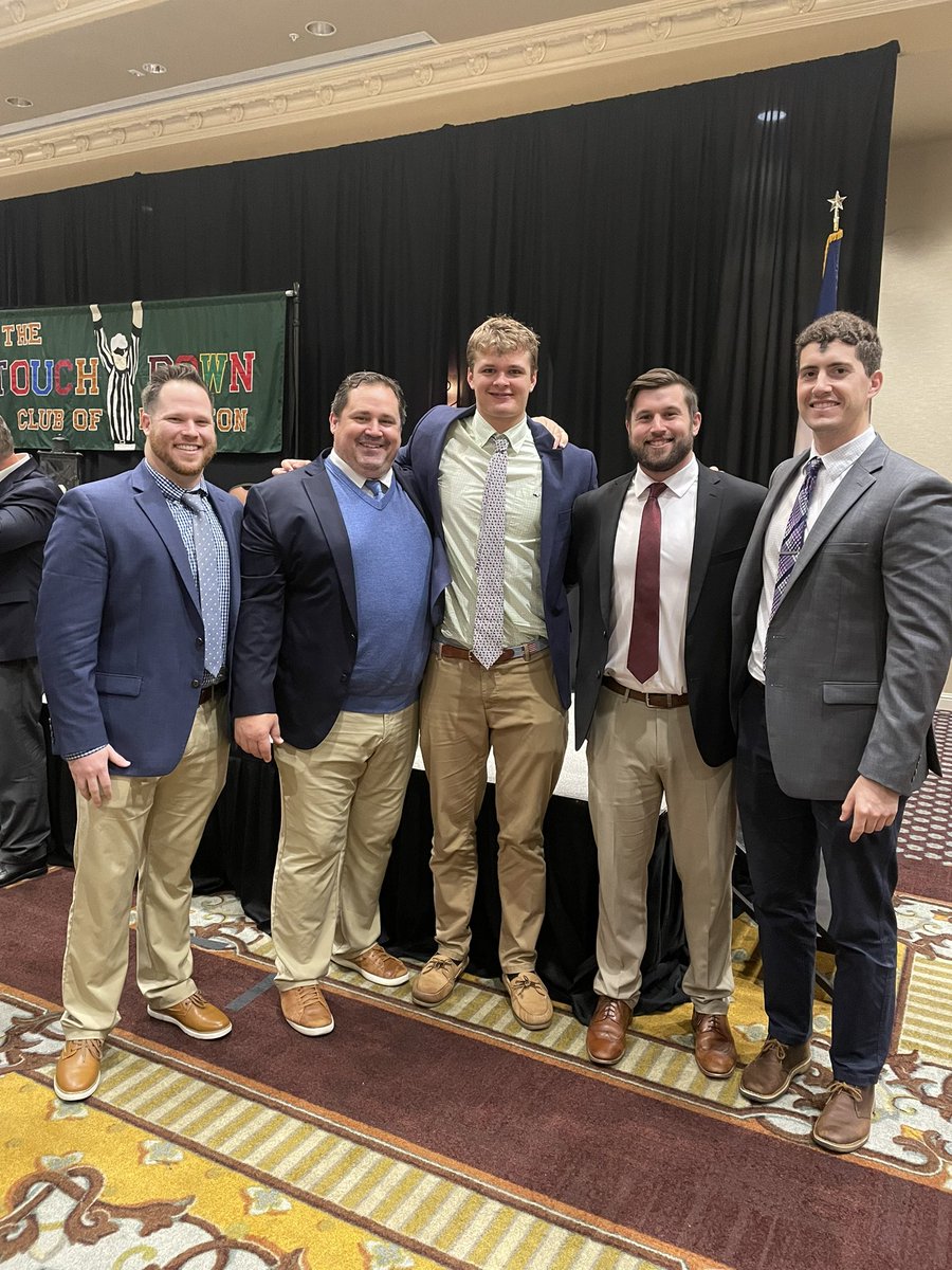 Strake Jesuit Football (@STRAKEJESUITFB) on Twitter photo 2023-02-22 20:49:25 Very proud of our TE @holt_chico for being a Finalist at the @HoustonTouchdo1 Scholar Athlete of the year banquet. #ubuntu Very proud of our TE @holt_chico for being a Finalist at the @HoustonTouchdo1 Scholar Athlete of the year banquet. #ubuntu