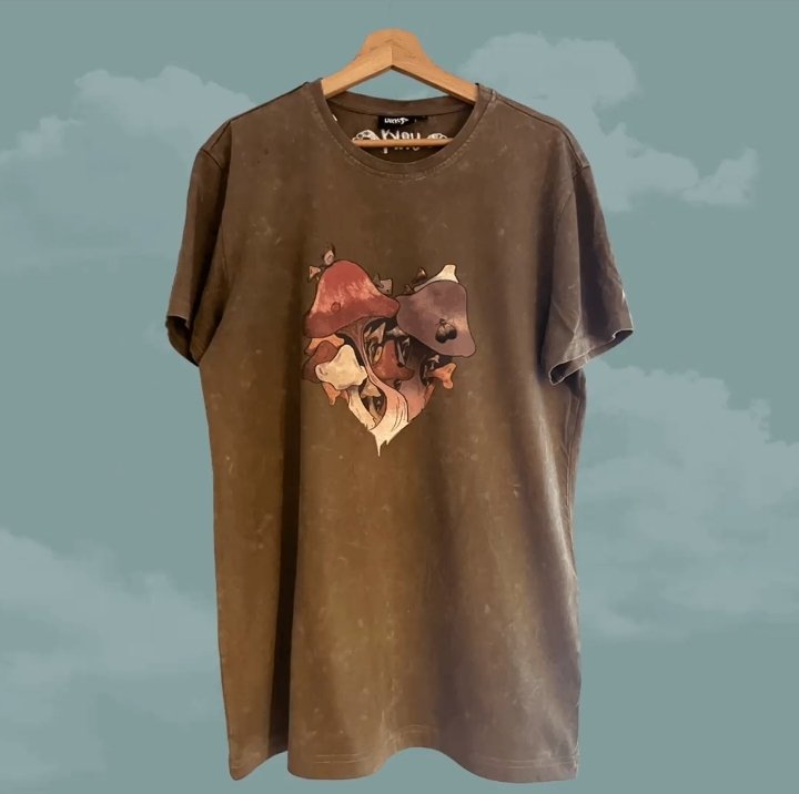 AndreanaClare's tweet photo. @urkyclothing I would wear the absolute shit out of this with some cargo pants https://t.co/m4nKYfsRbe