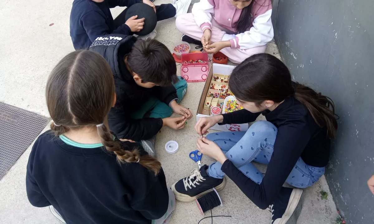 afaescolaelcorb's tweet photo. Patis dinàmics i ben variats!
Que per gustos, els colors! 🎨

🤩 https://t.co/MhsMZZCVqE