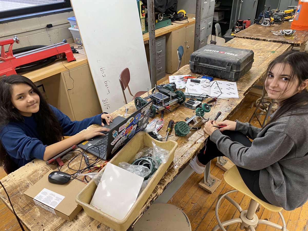 Mrs. Cundari tweet media