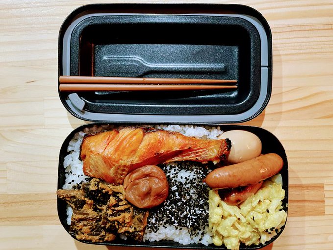 鮭ウィンナー味玉カリフラワー。なんかシンプル #お弁当 #ていねいなくらし 