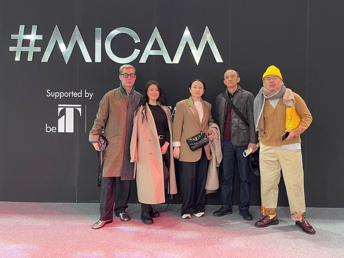 PenExhibition's tweet photo. The Glimpse of MICAM Fair 2023 Milano Italy 🇮🇹 #MICAM #Milano #Italia #FootwearFair #FootwearExhibition #Worldwide #PENExhibition #PacificExhibitionNetwork  #IndianFootwearPublications #IFP 
#IndianFootwear  #footweardesigners #Italy https://t.co/mqpyFx2HyO