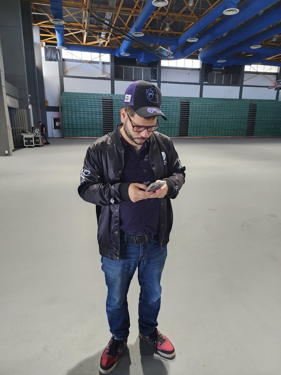 Rob116Gaming's tweet photo. @Monopr we he is not playing that awesome Fang, he is producing the Greatest gaming Events on the island!!!! @_MenaRD__ @SPM_CABA @Azulith @RedRoosterTeam1 https://t.co/cg879Vjvp3