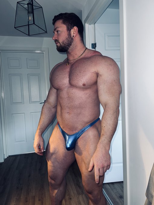 Front or back? 😉 https://t.co/2cmHLfUIh4 🔞 https://t.co/Y76waxZTfA