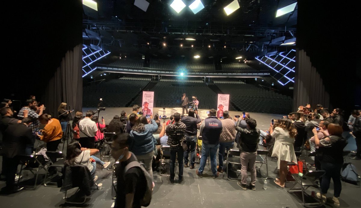Miguel Banda (@mikelbanda) on Twitter photo Conferencia de prensa con <a href="/Reyli_Barba/">Reyli Barba</a> en el #TeatroMorelos para su próxima presentación en #Toluca #EdoMex el día 11 de marzo 2023. Conferencia de prensa con <a href="/Reyli_Barba/">Reyli Barba</a> en el #TeatroMorelos para su próxima presentación en #Toluca #EdoMex el día 11 de marzo 2023.