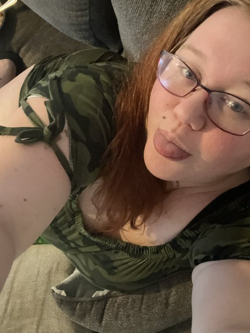 Gonna try to be live on tik tok tonight after work while working on a few things come chill with me my<a href="/tag/redhead"class="tags"><span>#redhead</span></a><a href="/tag/bbw"class="tags"><span>#bbw</span></a><a href="/tag/pornhub"class="tags"><span>#pornhub</span></a><a href="/tag/pornstar"class="tags"><span>#pornstar</span></a><a href="/tag/onlyfans"class="tags"><span>#onlyfans</span></a>