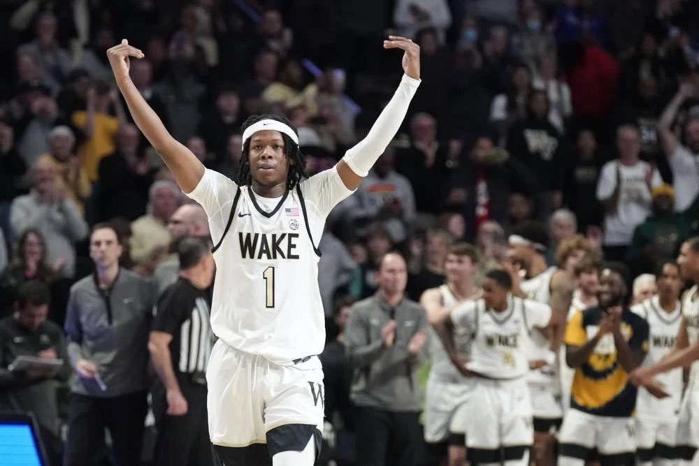 CBB CARD:

DePaul -2 (-110) 3U ⭐️ POD
Wake Forest +5.5 (-110) 2U
UConn/UNC MLP (-117) 2U
BC 1H +5 (-110) 1.5U
UConn 1H -4 (-110) 1U
Georgetown +2.5 (-110) 1U
UMBC ML (+125) 1U

Another massive card today! Let’s profit again. Show some love if tailing! #GamblingTwitter
