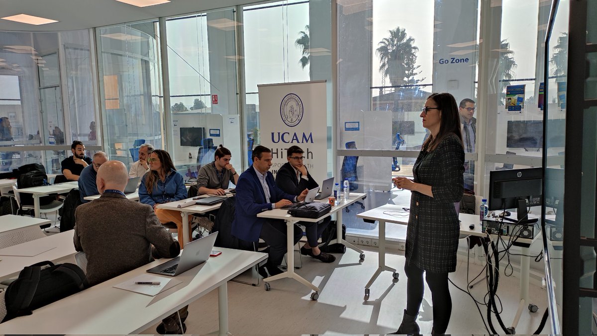 Hoy las startups participantes de #UCAMflow han tenido jornada intensiva con Pablo Fdez-Ortega enseñando <a href="/PDA_hrtech/">PDA</a> y Sandra Pérez.

Y por la tarde, reuniones con investigadores de <a href="/UCAMInnovacion/">@UCAMInnovacion</a> y propuestas de colaboración.

Somos #UCAMHiTechies