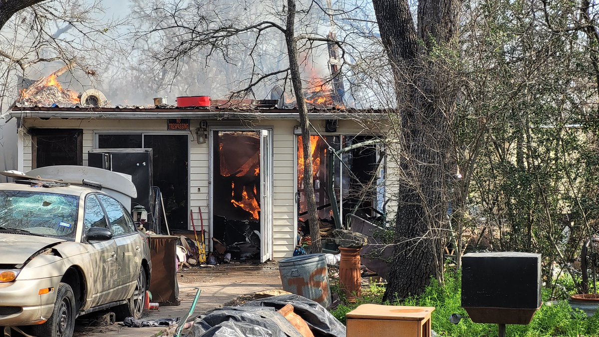 tcesd12's tweet photo. At 9:11 AM, #TCESD12 was toned out to a structure fire on Moses Lane. Crews arrived on scene to a fully engulfed two-story structure. 

(thread) https://t.co/ZzZ6Dpoewf