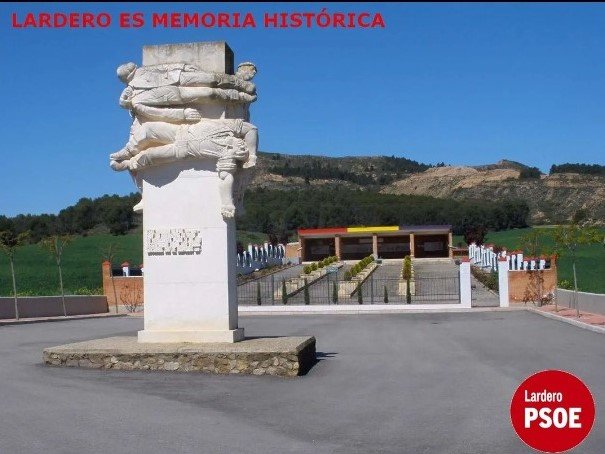 PsoeLardero's tweet photo. En el memorial La Barranca, en nuestro municipio, están enterradas más de 400 personas que fueron asesinadas al inicio de la guerra civil.

Según Eduardo Ranz, experto en memoria democrática y autor del libro "No matarás", La Barranca es un ejemplo a seguir. https://t.co/RHW2Wqyjk7