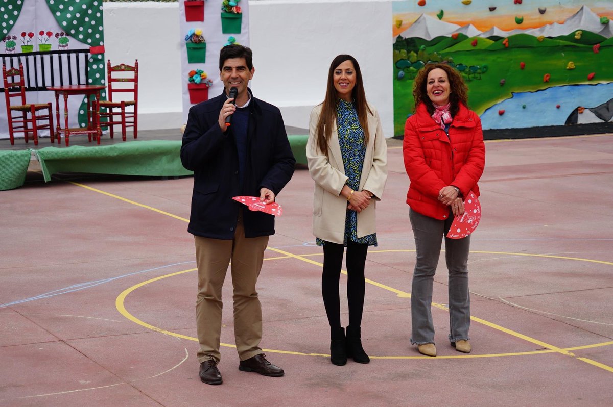 FranSantosCoin's tweet photo. ✅ Magnífico inicio de Semana Cultural en el cole Lope de Vega donde pequeños, familias y profesorado han trabajado y aprendido mucho sobre la importancia del flamenco en nuestra tierra. ¡Enhorabuena! #Coin #CoinMLG #CoinEduca https://t.co/N1jyjXPTER
