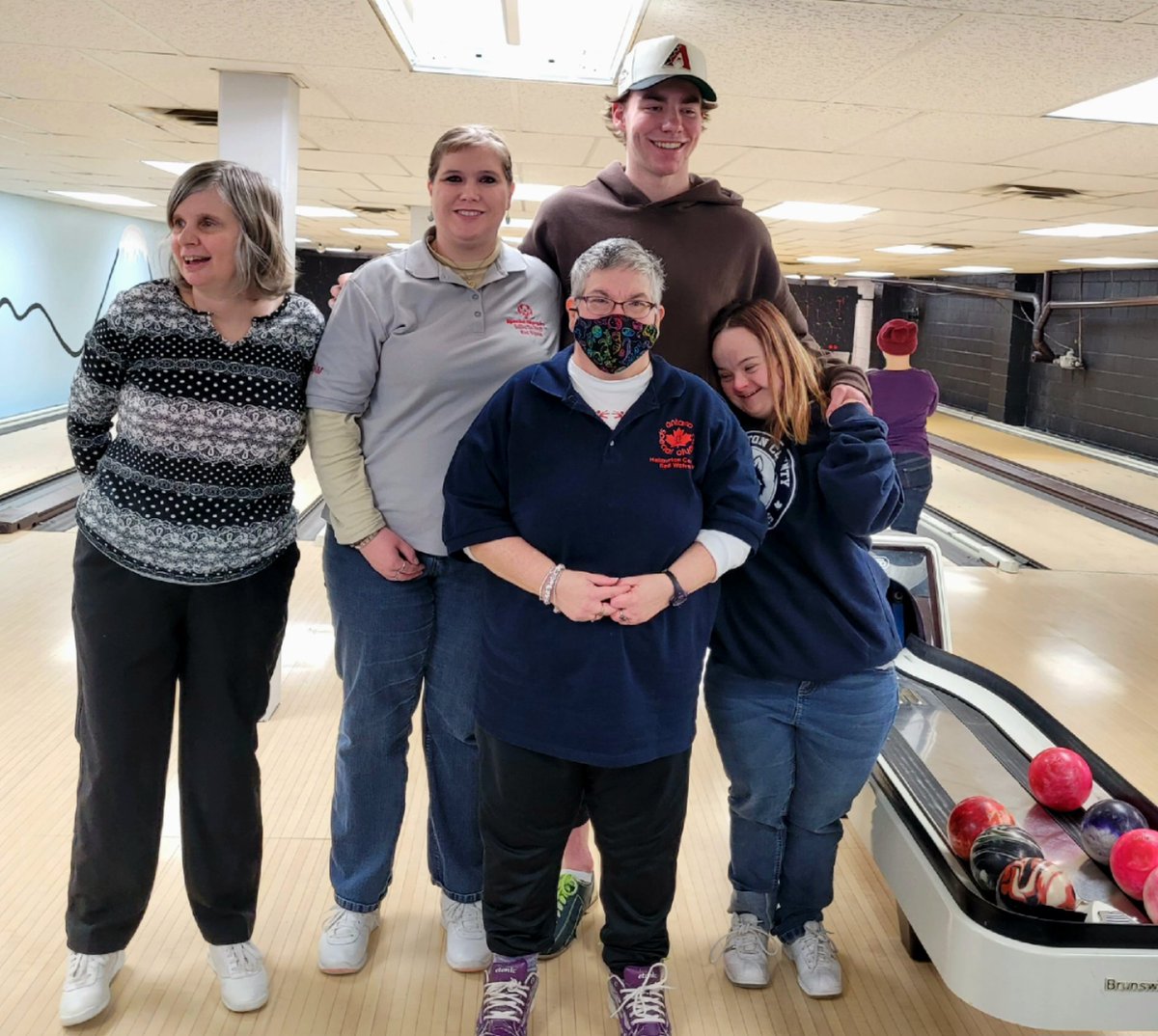 A great day at bowling today. Some members of our <a href="/HuskiesJrA/">Haliburton County Huskies</a>  hockey team joined us for bowling. Thank you to  Alex Cunningham,  Nick Dowling, Will Gourgouvelis, Lucas Stevenson, Christian Stevens and Josh Currie. You guys are great.