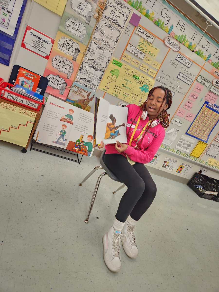 mylibinfo's tweet image. Love of Reading with our Bethune Neighbors! Vikings visit 1st graders to do Read Alouds. @jfk_vikings @librarycurrent #lovemylibrarypbcsd @robinlbrown6 @PrinGranger @RC_JFKPrincipal @MoniqueFoushee1