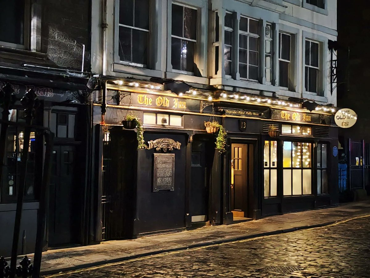 LoveDunfermline's tweet image. Q4. On holiday we love to enjoy local food and drink, let us know places that locals would recommend and why? #ScotlandHour