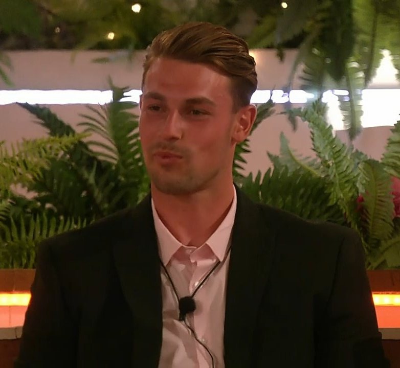 For all this grief from Jessie, I bet Will wishes that he licked a tit or something #loveisland