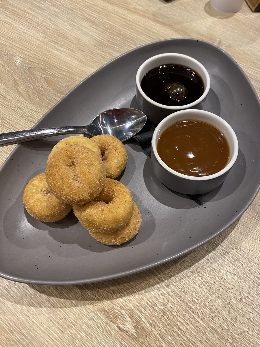 DavidScottLD's tweet photo. Fancy some lovely desert (warm doughnuts and chocolate and caramel sauces) then why not pop into the @courtyardbymarriottinverness airport and try our delicious food offering. #Inverness #food #invernesssairport @INVAirport @visitiln https://t.co/vQrg0XzwQM