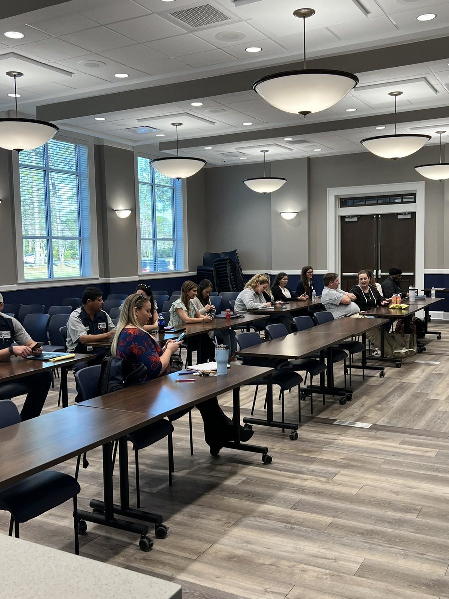 mweldon_tift's tweet photo. Aspiring Leaders Session-Operations: Mr. Allen Martin discussing system operations with our Aspiring Leaders. Goal Area V: Operational Effectiveness. https://t.co/KvilZaZqnV