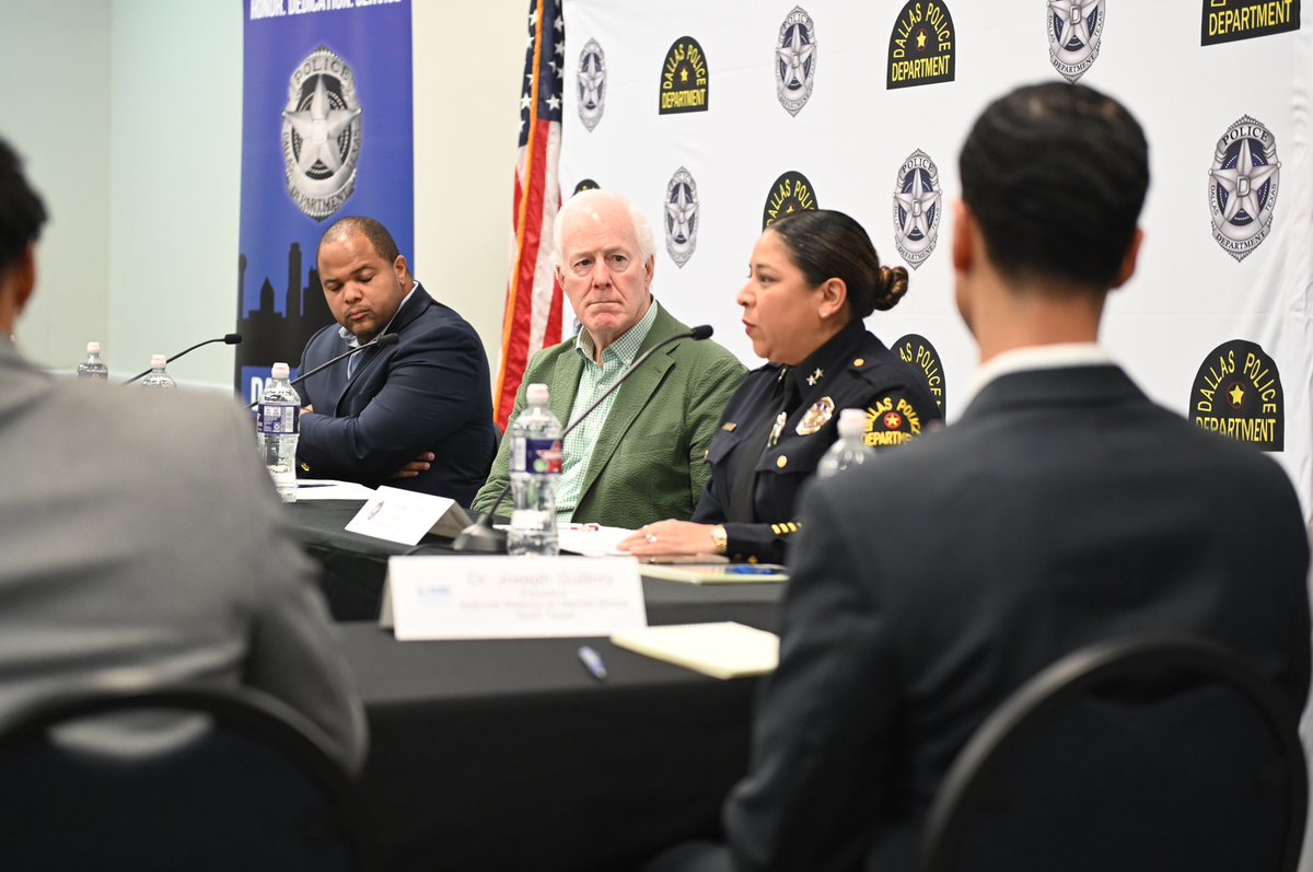 Enjoyed being in Dallas with @Johnson4Dallas, @AShawDPD, @Dallas_Sheriff & others to discuss my Law Enforcement De-Escalation Training Act.   This law helps state & local law enforcement access de-escalation training for officers & mental health professionals working with them.