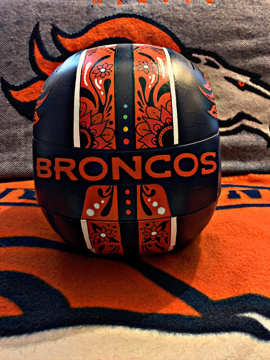 So thankful I found an artist, who can take my ideas and make it 100 times better! 

Another great piece for my @Broncos collection! 

#denverbroncos #DB4Life #bleedorangeandblue #denverbroncosseasonticketholders #diehardbroncosfan #milehighcity #milehighsalute #superbowlchamps