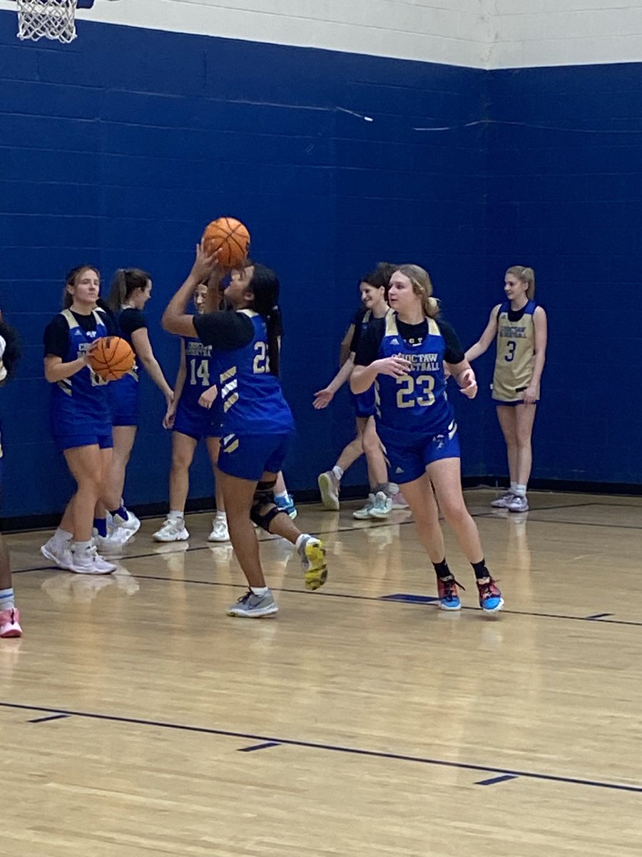 LadyJacketBB's tweet image. Good to have @AlauraPruitt back on the court today! Great energy in practice! Tomorrow is go time!