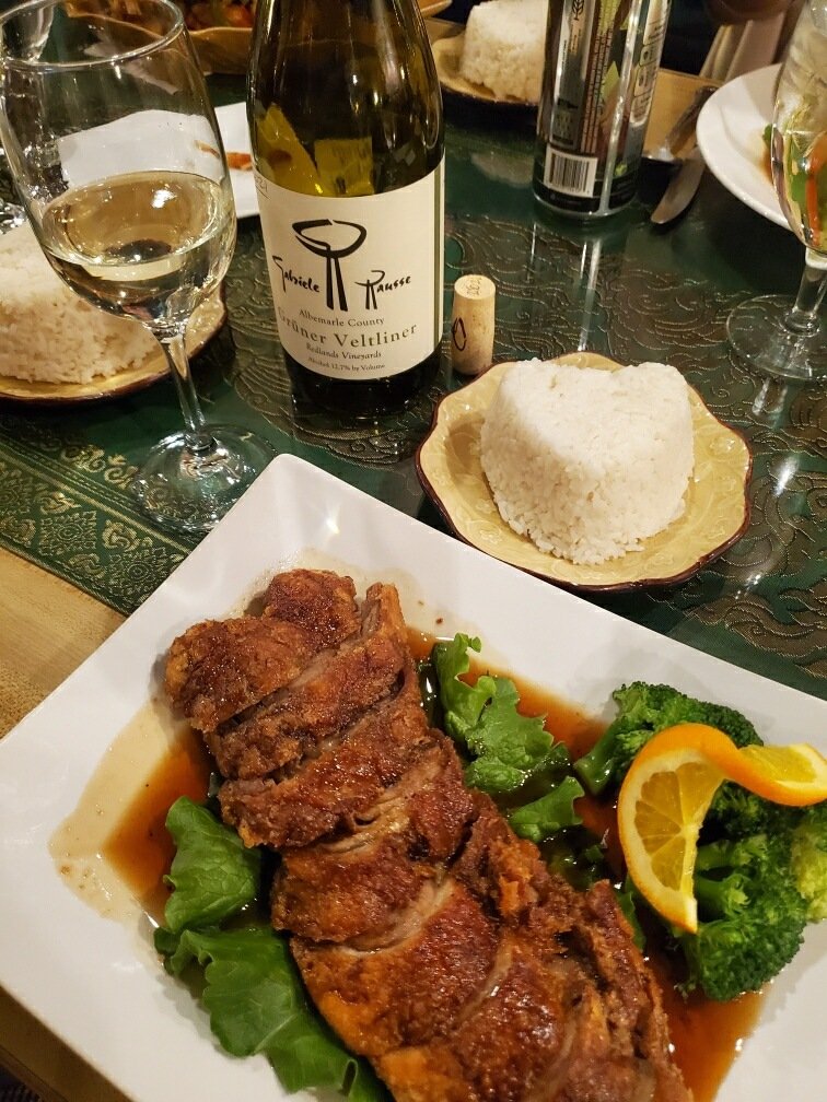 Between seasonal colds and other fun things, happy to join the world again. 😅 Had been wishing for Thai food. Tamarind duck w/Gruner Veltliner from Gabrielle Rausse winery w/heart shaped rice...you can't go wrong! 💕🥂 #virginiawines #eastcoastwines #foodandwine