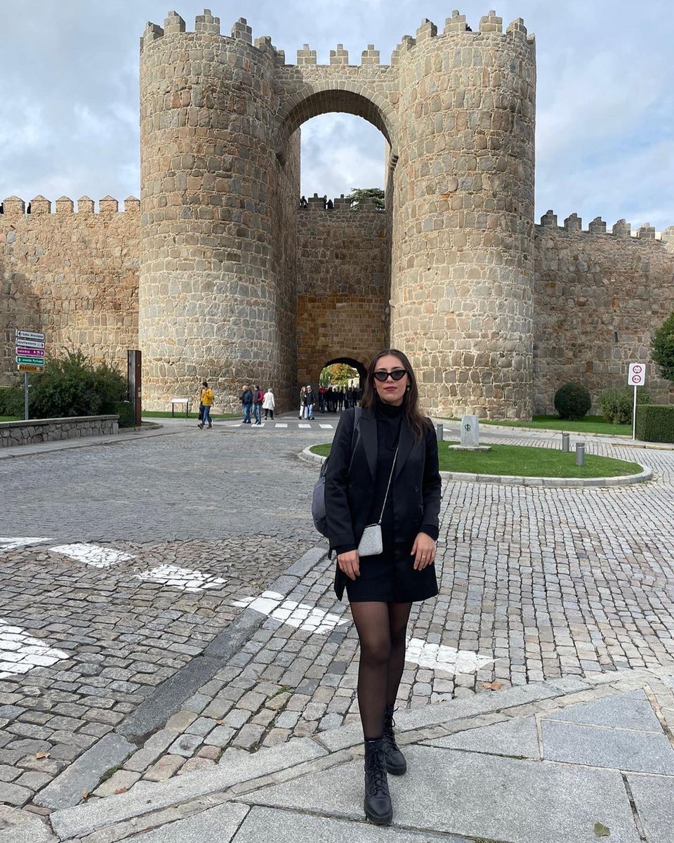 MaraMahler1's tweet image. Ando muy “medieval” y no puedo dejar de pensar/escuchar en Jethro Tull. My Lady… Be discret! #progOn