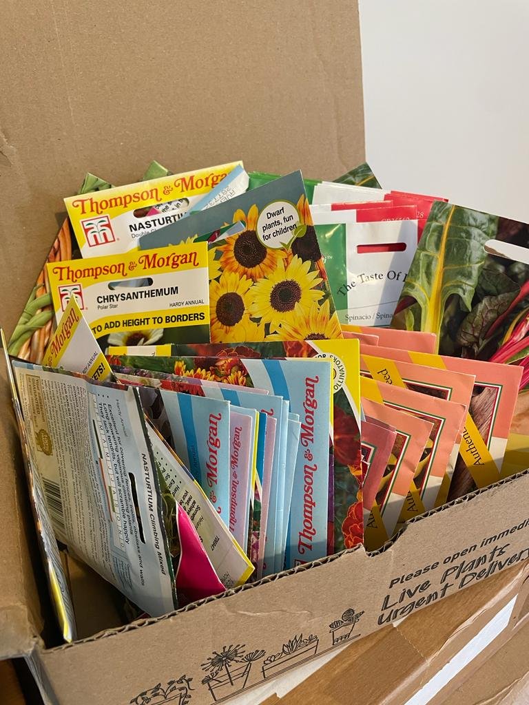 We've had some really generous donations for this Saturday's #seedswap. Many thanks to <a href="/suttons/">christopher wade</a>, <a href="/ThompsonMorgan/">Thompson & Morgan</a> and <a href="/ChilternSeeds/">Chiltern Seeds</a> for kindly supporting our event and helping people get #growing