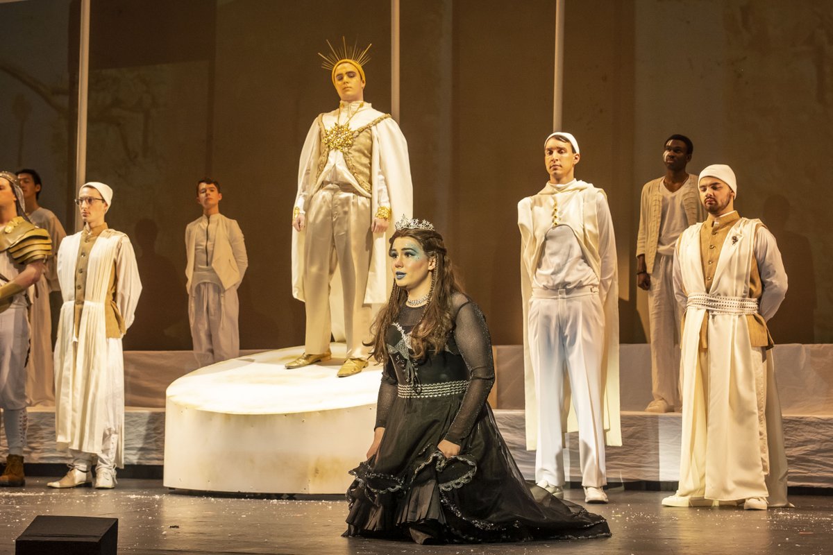 BienenSchoolNU's tweet photo. Northwestern Opera Theatre presents Mozart's tale of truth, reason, love, and enlightenment: Experience "The Magic Flute" Feb. 23-26! https://t.co/8KwCsYIdsc

📣: @JoachimDirector 
📷: @toddrphoto https://t.co/UvZXQAbvDQ