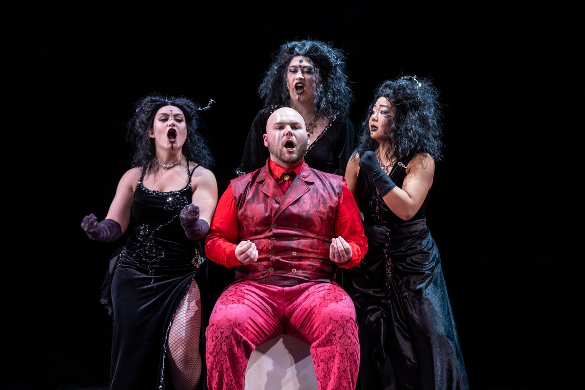 BienenSchoolNU's tweet photo. Northwestern Opera Theatre presents Mozart's tale of truth, reason, love, and enlightenment: Experience "The Magic Flute" Feb. 23-26! https://t.co/8KwCsYIdsc

📣: @JoachimDirector 
📷: @toddrphoto https://t.co/UvZXQAbvDQ