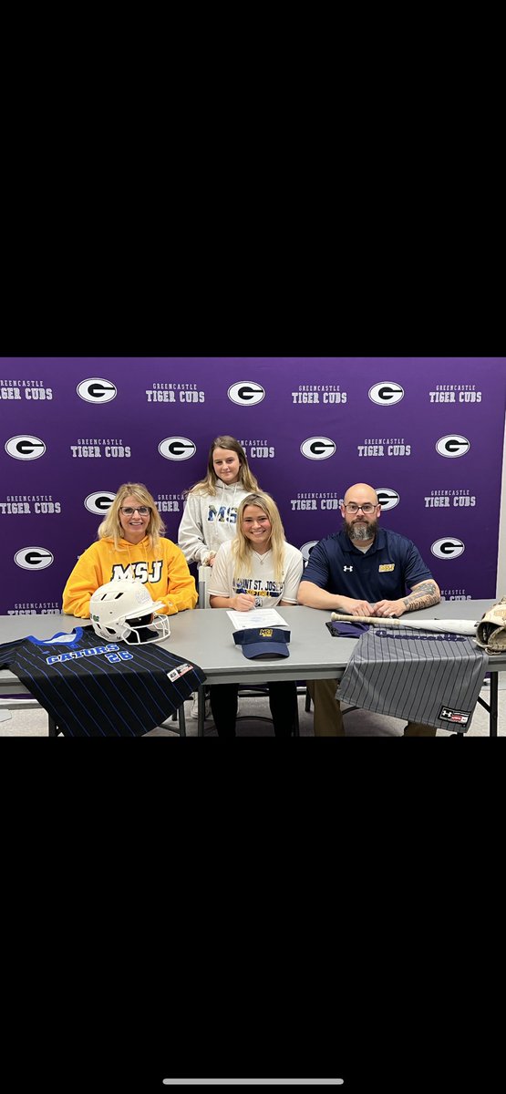 sidney_lantzy9's tweet photo. I lost my grandma today, but I also signed to play the next 4 @MSJSoftball. I’m playing the next 4 years for you grandma. ❤️ https://t.co/Y4FCUyiYVL