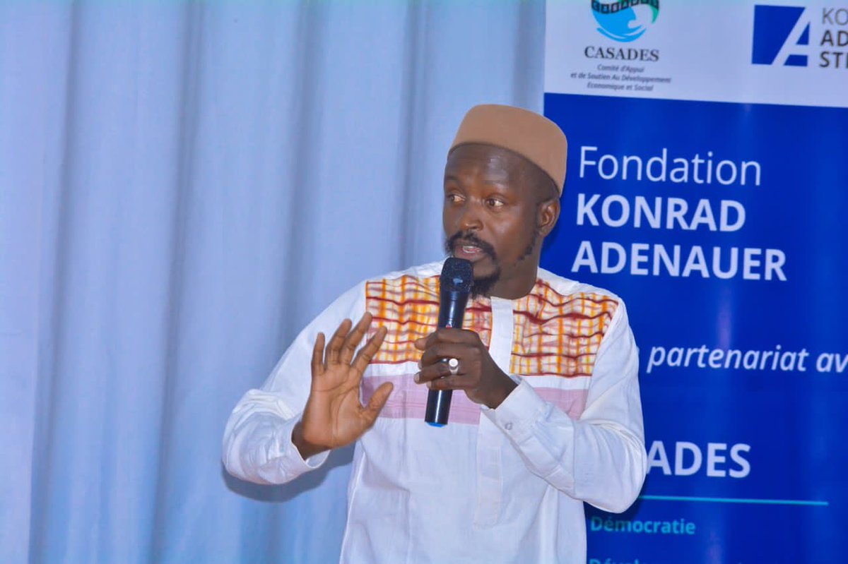 yamoudjibou's tweet photo. Kolda: Atelier d’élaboration de la stratégie pour l’inscription massive des jeunes sur les listes électorales 

#CASADES
⁦@KasSenegal⁩ ⁦@USAIDSenegal⁩ ⁦@GoreeInstitute⁩
#Plateforme_pour_l’Inscription_des_jeunes_sur_les_listes_électorales_de_Kolda. https://t.co/XZMpeihIcd
