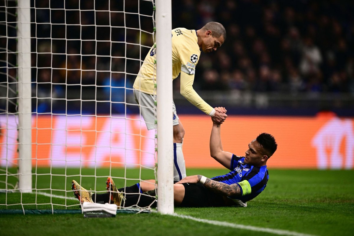 idextratime's tweet photo. #UCL
FT : Inter Milan 1-0 FC Porto

⚽ Lukaku 86'

Tipis-tipis je.. 🤌 https://t.co/QW5wItqmXU