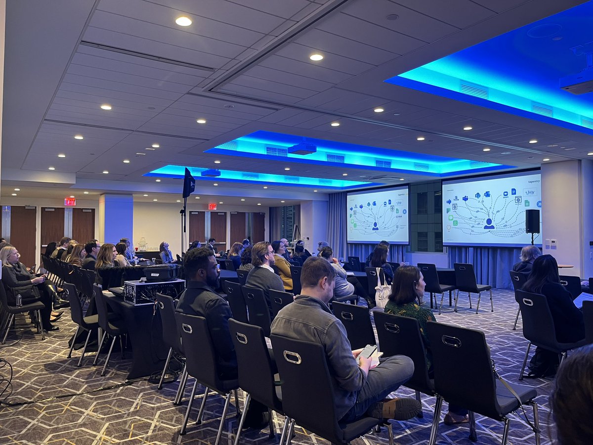 At a panel discussion led by a thought leader from <a href="/Tapestry/">Tapestry</a>, our attendees learned about how to organize their digital workplace. In order to bring order the business must provide strategic direction to IT, especially for communication and collaboration tools.