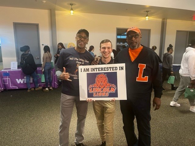 BBBSCapRegion's tweet image. 125+ students visited today's #HBCU Fair, hosted by BBBS of the Capital Region, the local chapter of @apa1906NETwork, and @WITF. Special thanks to @sheetz for donating food for the event. 
#alphaphialpha #gotohighschoolgotocollege #ilovemyhbcu #readyforschool #BiggerTogether