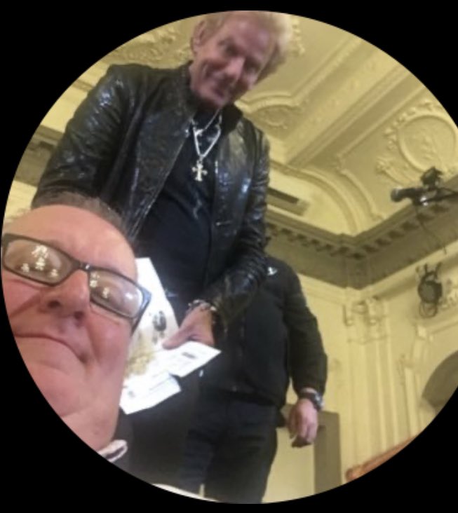 h14prt's tweet photo. @DrGeraintPreest When I met Don “fingers” Felder 🎸 https://t.co/8pxrfwvm9O