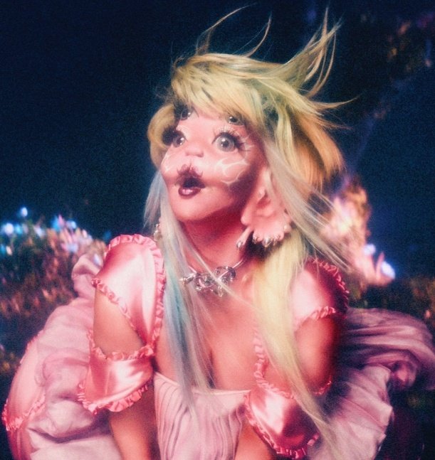 HadesCryBaby's tweet photo. Olha isso Melanie Martinez esta ah anos pensando em tudo nao canso de exalta o quanto ela é uma artista Genial https://t.co/OGawJVBJd9